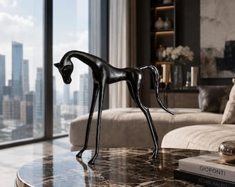 Sculptuur van een zwart paard, moderne ruiterfiguur, minimalistische luxe woondecoratie, hedendaags kunstobject