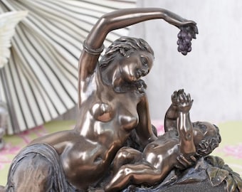 Estatua de Venus y Cupido: Escultura de diosa griega en cerámica y alabastro