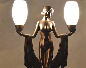 Art Deco tafellamp in bronzen uitvoering, een stijlvolle accentlamp in vintage stijl.