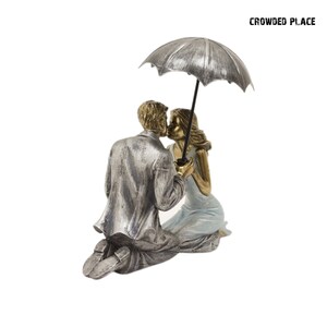 , Statuette on the base