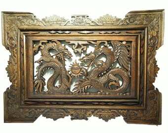 Dragones de arte de pared de madera 27"x19", Panel de madera hecho a mano con dragones, Adornos de madera, Guardián del dragón, Decoración de pared única, Marco decorativo