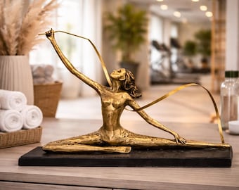 Groot lint gymnast sculptuur elegante vrouwelijke atleet standbeeld polyresin kunst modern sportief interieur