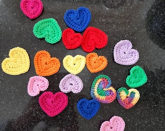 Cuore all'uncinetto, medio, colore a scelta (3 cm)