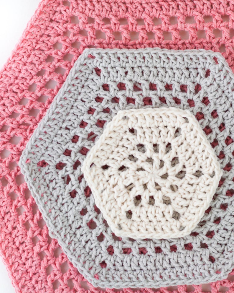 CROCHET PATTERN x Crochet Hexagon Blanket Pattern, English Pdf Pattern, Baby Blanket, Multiple sizes, Crochet Blanket Tutorial, image 3