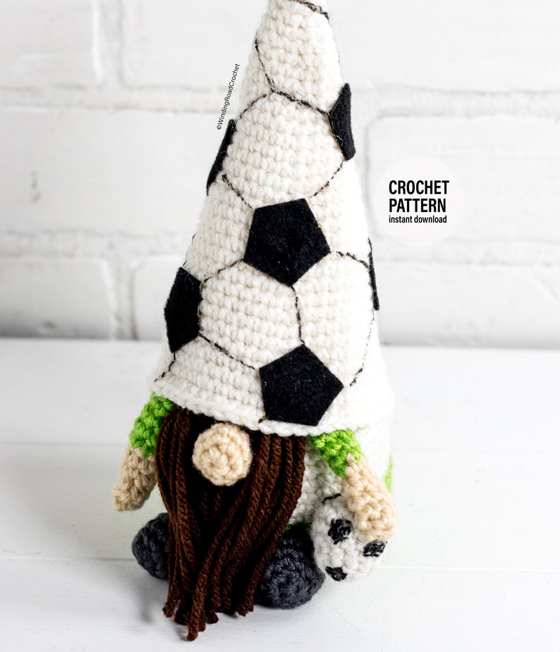 CROCHET PATTERN X Crochet Soccer Gnome, English PDF Download, Sports Gnome Pattern image 2