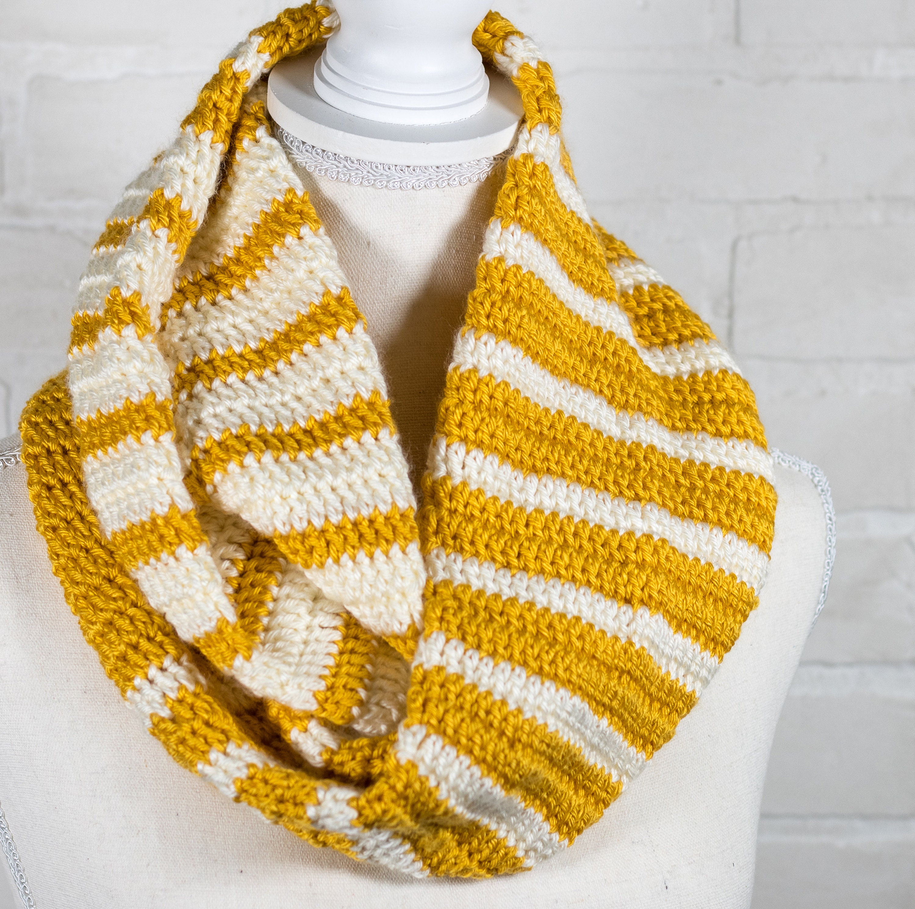 crochet stripe scarf