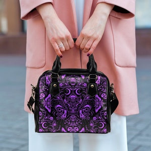 Sac à main gothique, Gothic Skulls Moths Purse, Sac à main de sorcière en cuir végétalien, cadeau de fille gothique, Sac à main noir, Sac à bandoulière Boho Witchcraft Pastel Goth