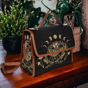 Cottagecore Witchy Canvas Satchel sac, sac à main Celestial Butterfly Mushroom, Canvas & Vegan Leather Moth Moons Handbag, Boho Witchcore Satchel