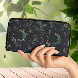 Carteira Forest Witch, Carteira Mystical Moons, Carteira Witchcore, Carteira Forest Moon Zipper Clutch, Carteira Cottagecore, Presentes Dark Academia