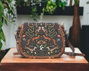 Fairy Forest Saddle Bag Axelväska, Mörk Cottagecore Handväska, Skogshäxa Handväska, Goblincore Handväska, Mörk Fairy Forestcore Handväska