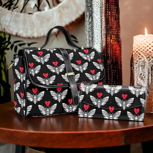 Conjunto de bolsa e carteira de médico com medalhão de traças góticas, bolsa de traças com caveira, conjunto de bolsa de bruxa Whimsigoth, conjunto de presente para garota gótica