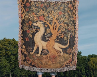 Medieval Dragon Woven Tapestry Blanket – Mythical Fantasy Home Decor – Gothic Jacquard Throw – Vintage Dragon Wall Art Blanket