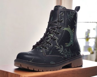 Forest Witch Moon veganistische leren gevechtslaarzen, Witchy-gevechtslaarzen, Magick Moon-laarzen, boho-heksenlaarzen, boho festivalkleding kunstleerlaars