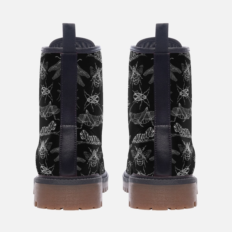 Stivali da combattimento vegani, stivali Insects Nature Bugs, stivali Whimsigoth Naturecore, stivali Entomology, stivali unisex in similpelle Witchy Festival immagine 5