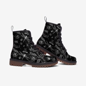 Stivali da combattimento vegani, stivali Insects Nature Bugs, stivali Whimsigoth Naturecore, stivali Entomology, stivali unisex in similpelle Witchy Festival immagine 4