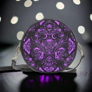Gothic Lila Schädel Motten Geldbörse, Vegan Leder Witchy Geldbörse, Goth Mädchen Geschenk, Cross Body Boho Witchcraft Schultertasche, Pastell Goth Handtasche