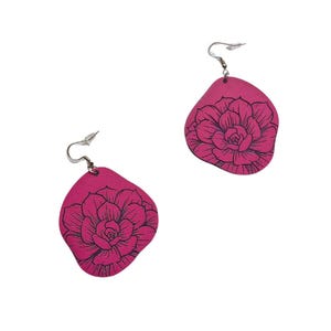 Rosa Rose Ohrringe aus Holz