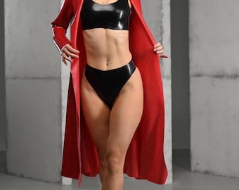 Completo in lattice rosso e nero con trench, crop top e slip - Costume intimo con giacca rossa per donna