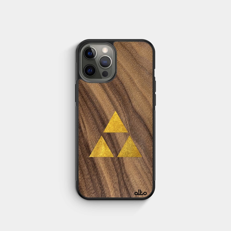 Walnut Gold Zelda Triforce -Real Wood PhoneCase- iPhone 14,13,12  Samsung Galaxy S22,S21 Google Pixel 7,6a,5 -Made in Canada Alto Collective 