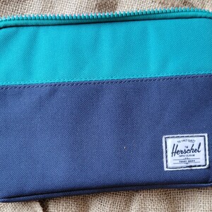 Herschel travel hygiene pouch bag