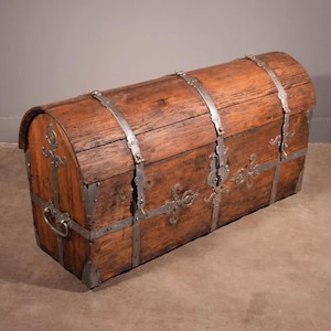 Large Antique French Chest/Trunk in Solid Pine Wood With Iron Straps 1800&#39;s