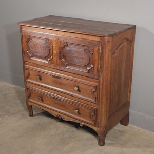 Antique French Louis XV Oak Dresser/Commode/Chest of Drawers Highly Carved