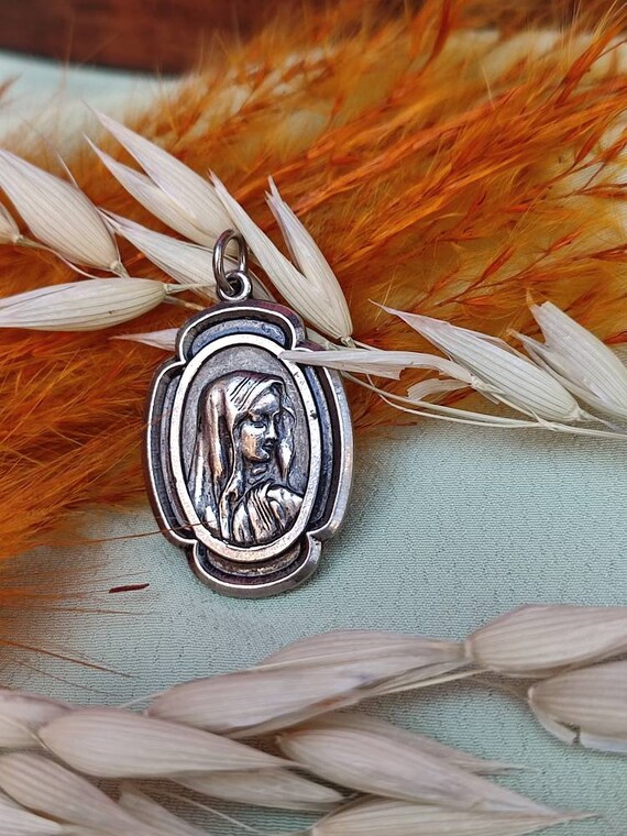 Vintage religious pendant Virgin Mary Small Charm… - image 5