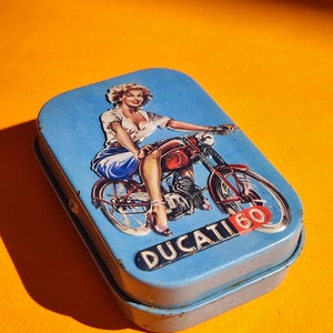 Vintage DUCATI 60 mint box Miniature tin box Nostalgic retro motorcycle Ducati Cucciolo Motorcycle Lovers accessories Ducati memorabilia image 8
