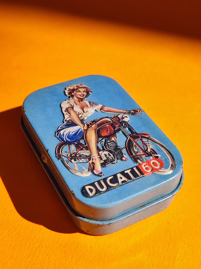 Vintage DUCATI 60 mint box Miniature tin box Nostalgic retro motorcycle Ducati Cucciolo Motorcycle Lovers accessories Ducati memorabilia image 8