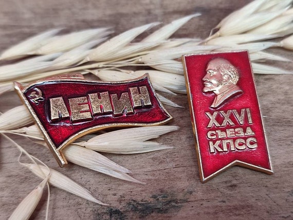 Set of 2 vintage Soviet pins badges 1970s Origina… - image 10