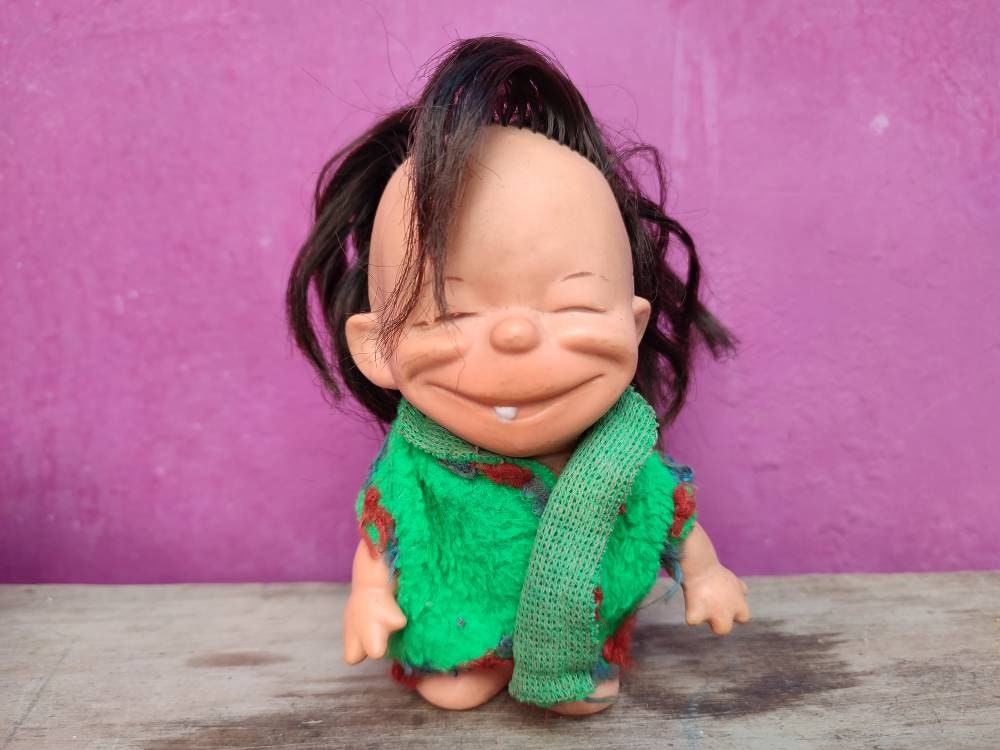 1950s Funny Honey Doll Mascot Boy Rubber Doll Vintage Smiling Buck Tooth  Doll Green Cloth Toy Creepy Collectible Doll Squinting Doll Retro 