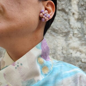 Vintage funky cluster earrings Summer jewelry Summer time earrings Clip on earrings Faux bijoux Beaded earrings Purple colour earrings Retro image 3