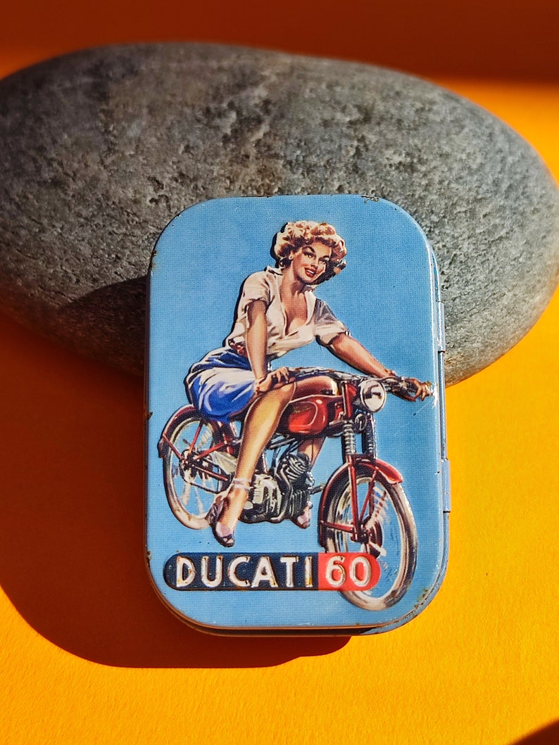 Vintage DUCATI 60 mint box Miniature tin box Nostalgic retro motorcycle Ducati Cucciolo Motorcycle Lovers accessories Ducati memorabilia image 2