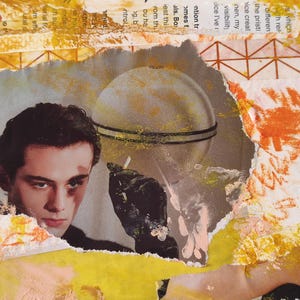 Collage originale su carta "N" Sfumature di giallo Palette di colori Collage astratto fatto a mano colorato Arte con tecniche miste Senza cornice