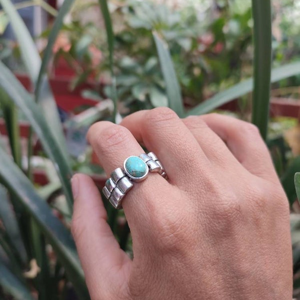 Vintage Unisex turquoise ring Elasticated band Stackable ring Layering ring A gift for her A gift for him Bohemian style ring Adjustable Vtg