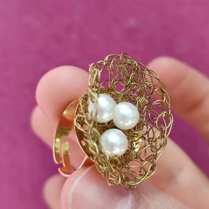 Vintage handmade Art Deco ring Adjustable size ring Eggs in Nest ring Super cute Bird nest ring Beaded ring Nature jewelry Freshwater pearls