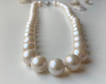 Fresh Water Pearl Necklace (9.5-10mm) // Luxurious & Timeless // White Slightly Irregular White Pearls // Classic Pearl Necklace