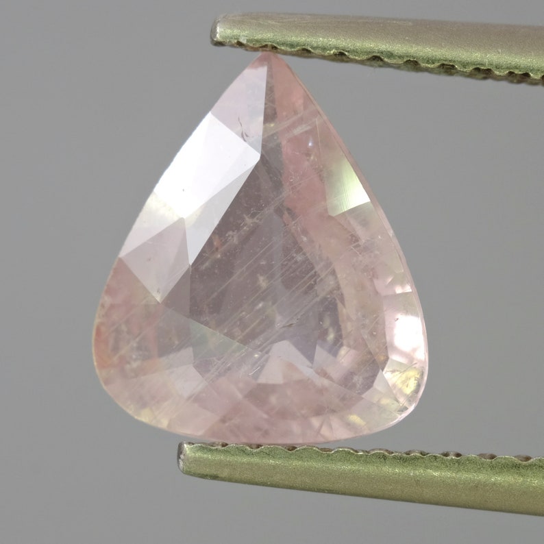 Completely natural Sapphire Songea 2.00ct 9.5x8.2x3.5mm Loose Gemstone Untreated Unheated