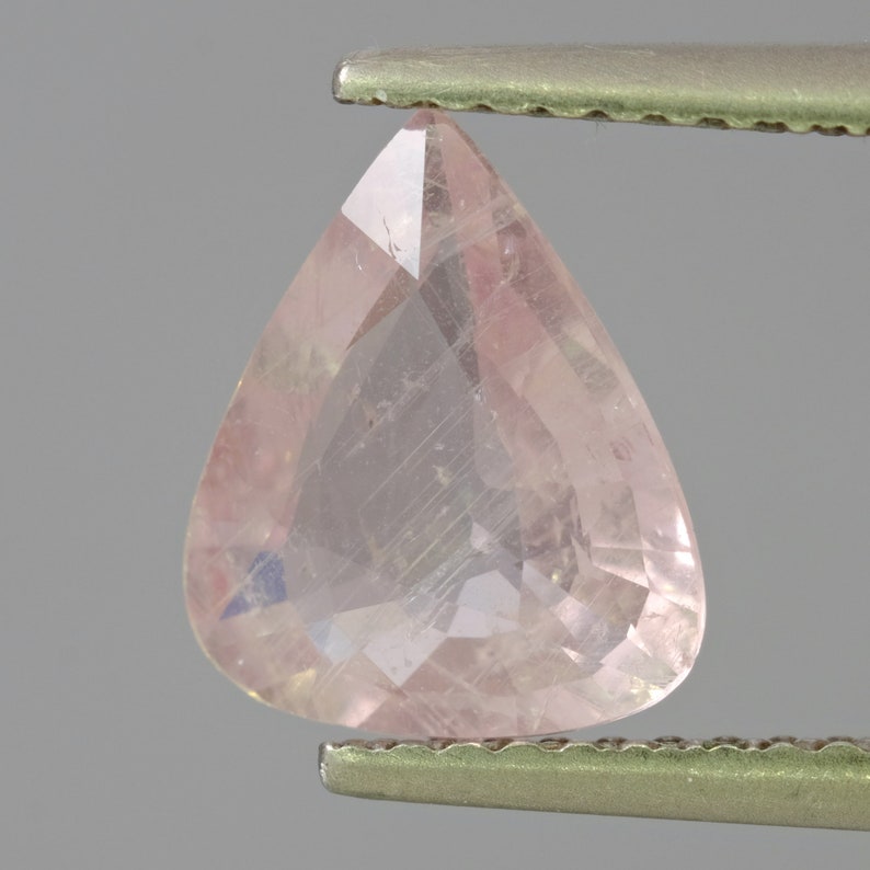 Completely natural Sapphire Songea 2.00ct 9.5x8.2x3.5mm Loose Gemstone Untreated Unheated