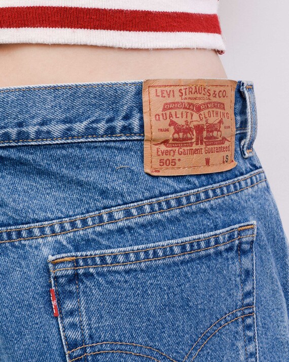 Vintage LEVI STRAUSS 505 W37 L31 