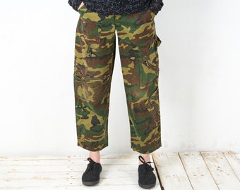 Vintage Women's M Army Camouflage Cargo Pants Trousers Combat Moss Camping, Field Military Surplus Camo Multipocket Hunting skater y2k 3v