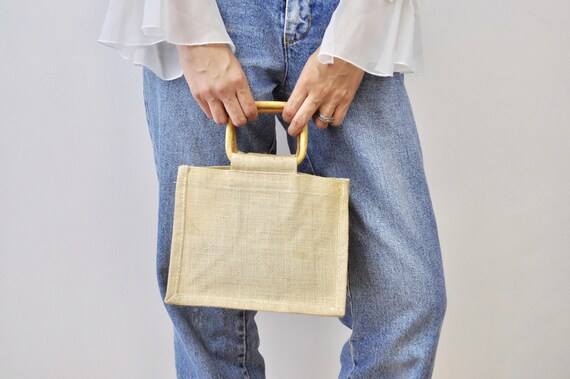 jute bag with wooden handle