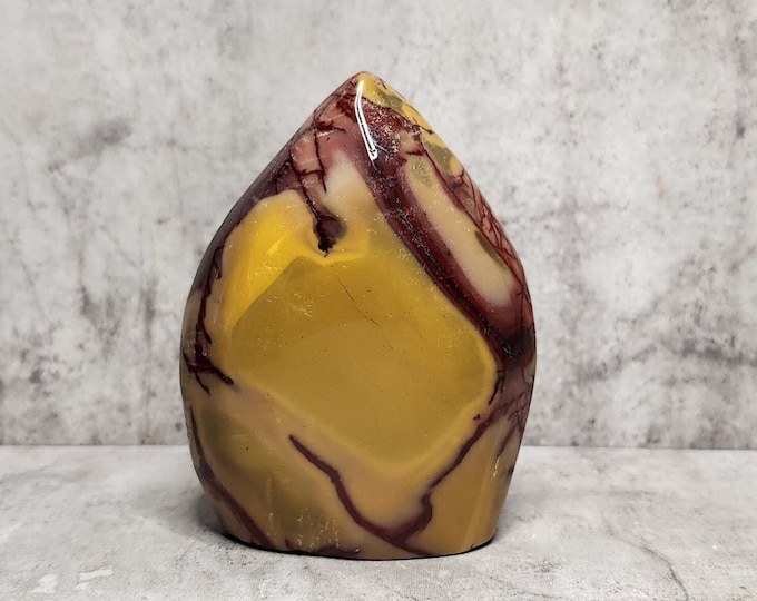 Mookaite, also known as Radiolarite: a beautiful mix of earth tones that promotes peace, stability and connection with nature.