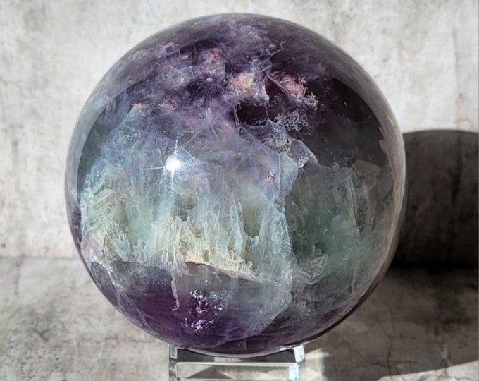 Rainbow Fluorite, in every light you see perfectly the rainbows and intensity of a range of colors. Protects and stabilizes.