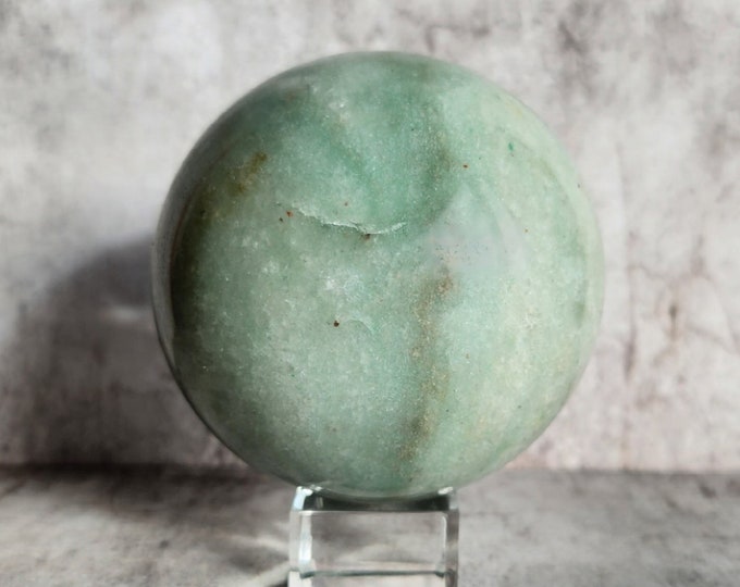 Green Aventurine: Natural lucky charm that promotes well-being and prosperity. Strengthens vitality, optimism and inner growth.