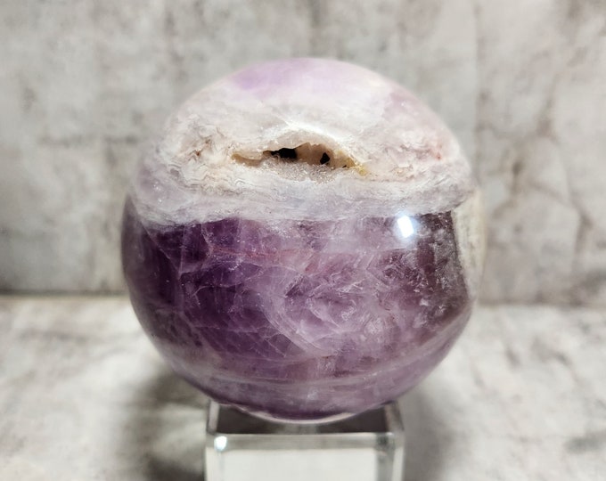 Amethyst Chevron: Enhances intuition, promotes spiritual growth. Clarifies thinking, brings emotional balance. Discover its unique powers.
