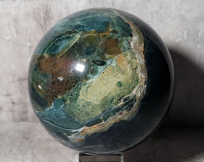 Ocean Jasper: Promotes emotional healing and positive energy. Reduces stress, enhances self-love and brings inner peace.