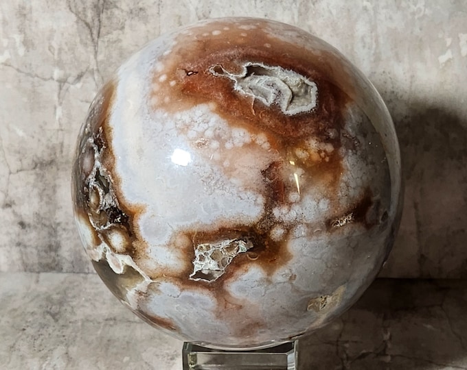 Raw Brown Agate Sphere with Druzy ~ a piece of earth magic full of character, perfect for those who love atmosphere, depth and symbolism.