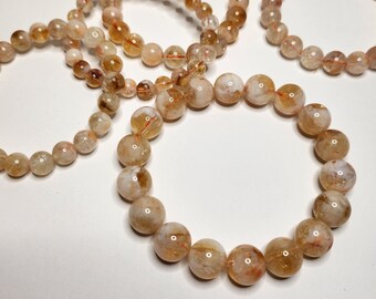 Citrine: Promotes self-confidence, creativity and prosperity. Citrine symbolizes joy and positivity and its sunny appearance.