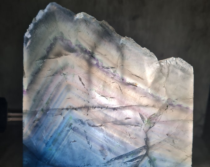 XL A beautiful disc Fluorite 540g Crystal. Raw Fluorite Crystal with beautiful pattern and color. Gift? Or for your decor or altar?